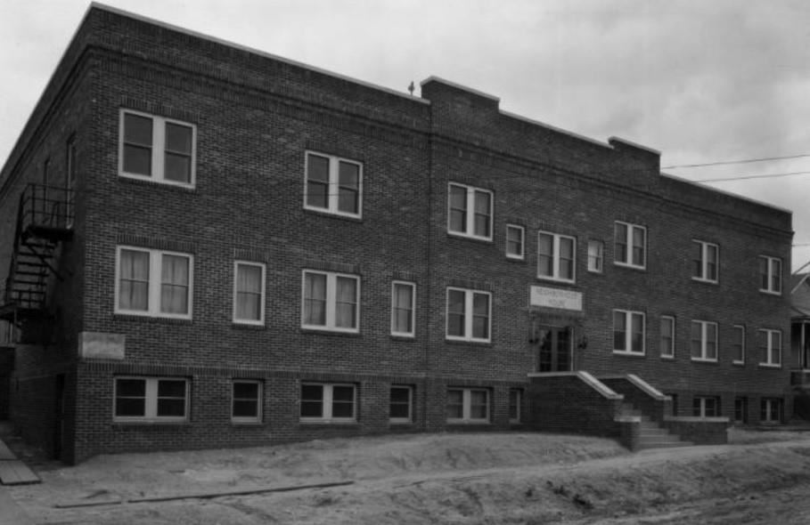 Exterior of 3069 Q St.